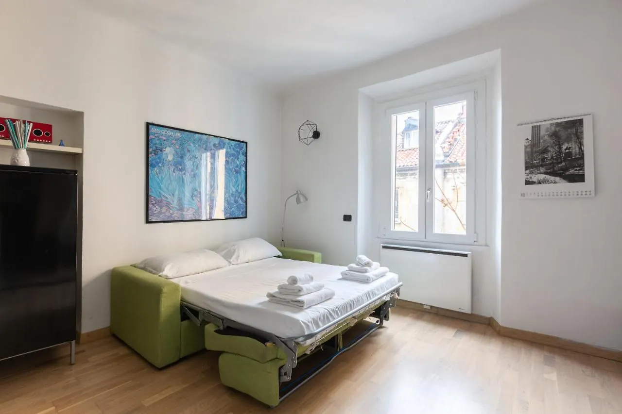 Ernest Nice Apartment Milan Italy
